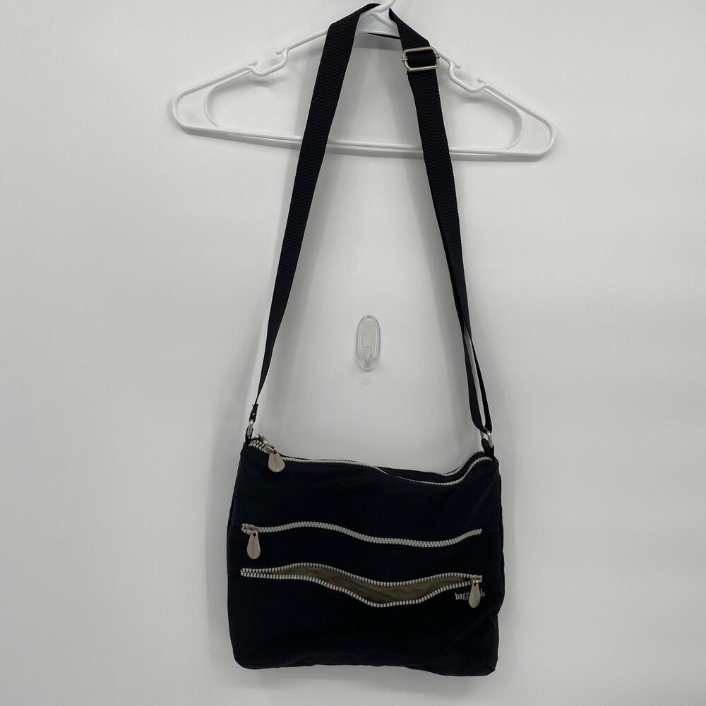 Baggallini Crossbody Bag Black Lightweight Water Resistant Travel
